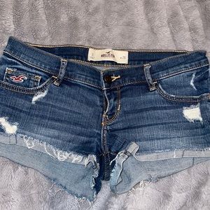 Hollister short shorts. Size 3